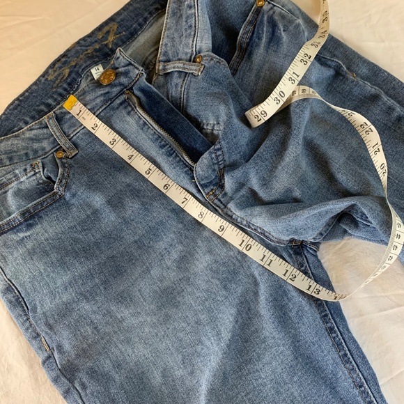Seven for All Mankind Straight Jeans - Women's Size 14, Medium Wash - Picture 8 of 10